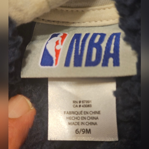 NWT Oklahoma City Thunder One-piece.  Size:6-9M - Picture 4 of 7